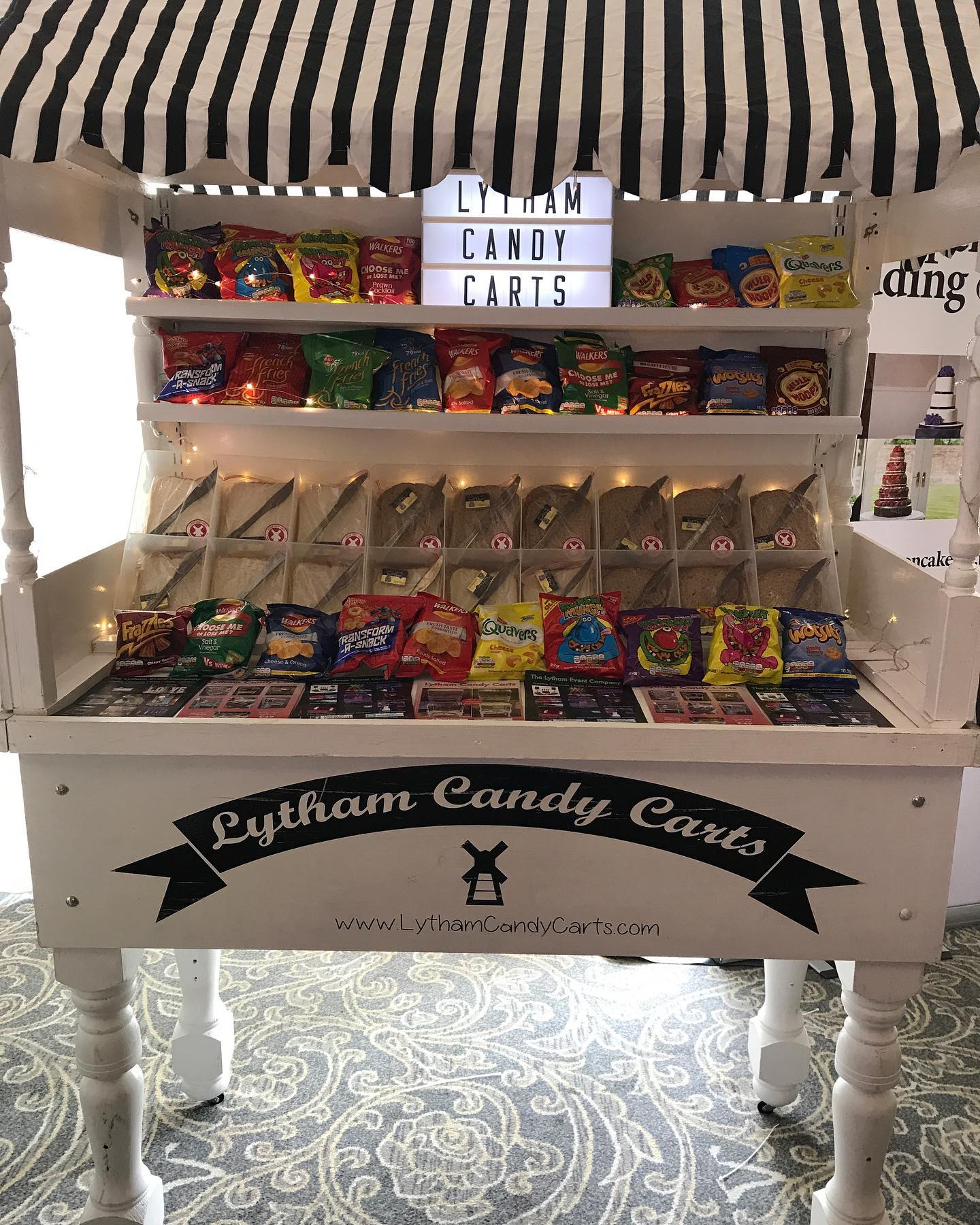 Crisp sandwich cart Crisp sandwich cart