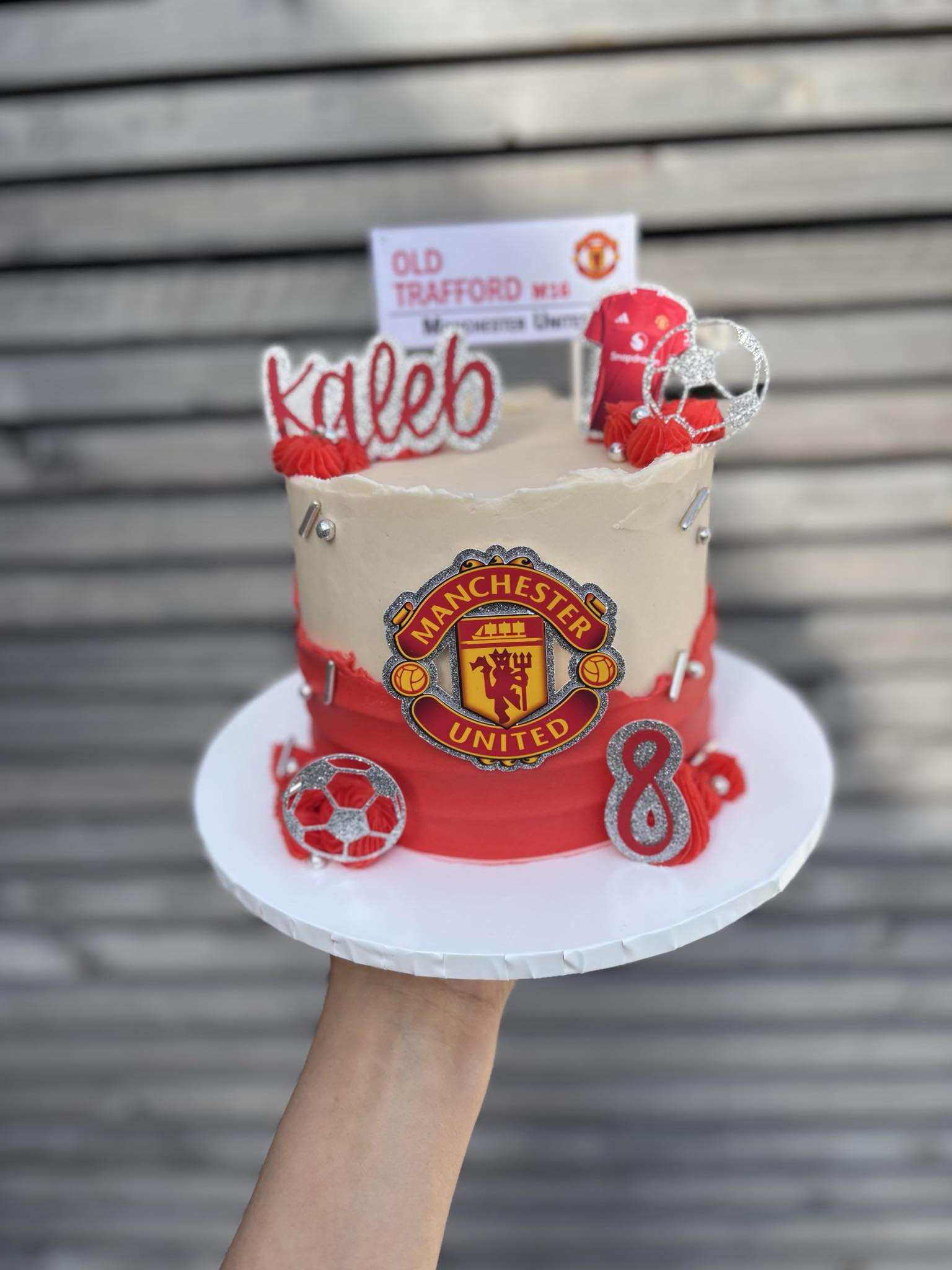 494578805_1254349719623129_3771255109836672471_n Football themed cake - Image 1