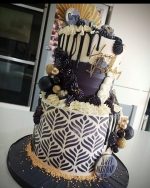2 Tiered Cake - Image 2